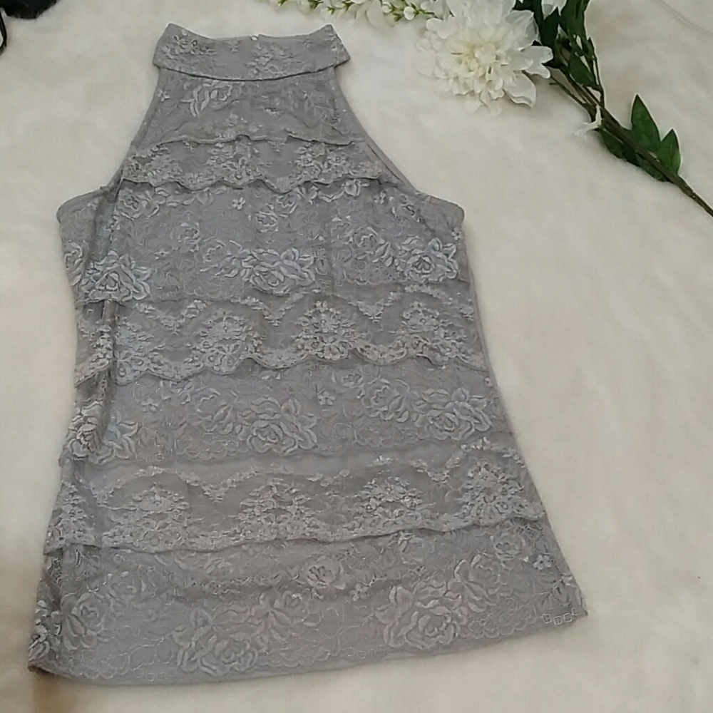 Sleeveless tank